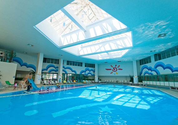 Indoor pool (warm water pool)
