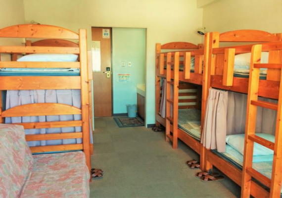Bunk bed room (capacity 1 to 6 people / shared bath and toilet)