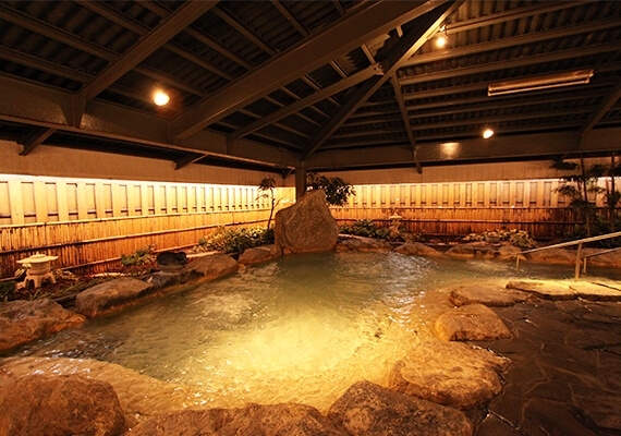 "Mahaina Large Communal Bath"
A relaxing time that will heal and invigorate