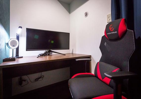 Gamers Place Room