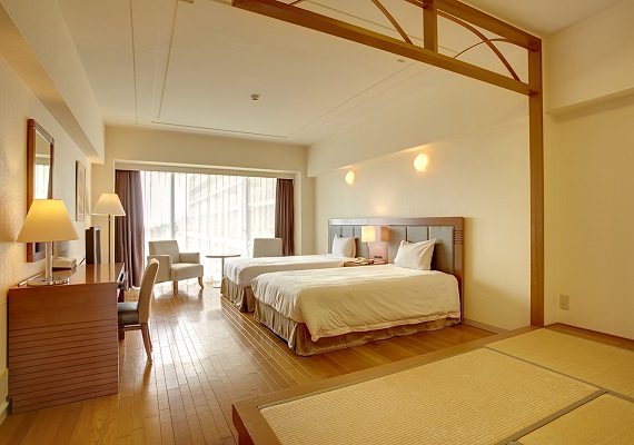Superior family
Japanese style room that have "tatami" space, very popular to guests who come with their family.