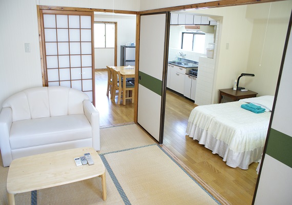 Family triple Japanese-style room (up to 6 people)