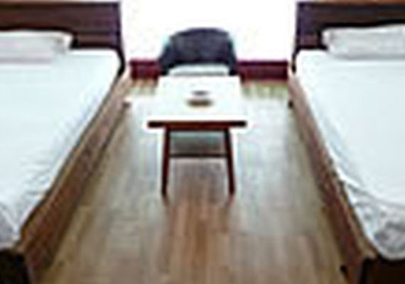 Twin room (room for 2 people)
