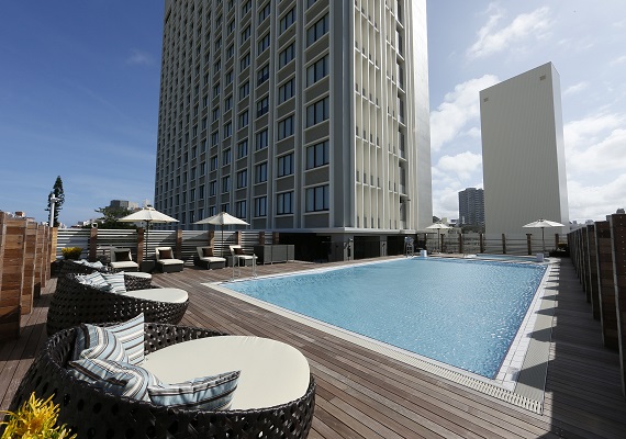 Outdoor pool exclusively for guests (for free)