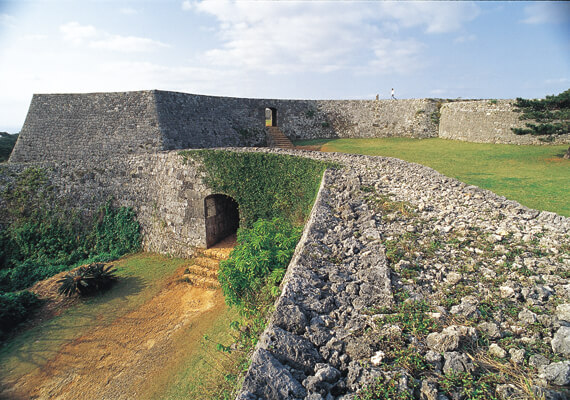 Zakimi Castle ruins