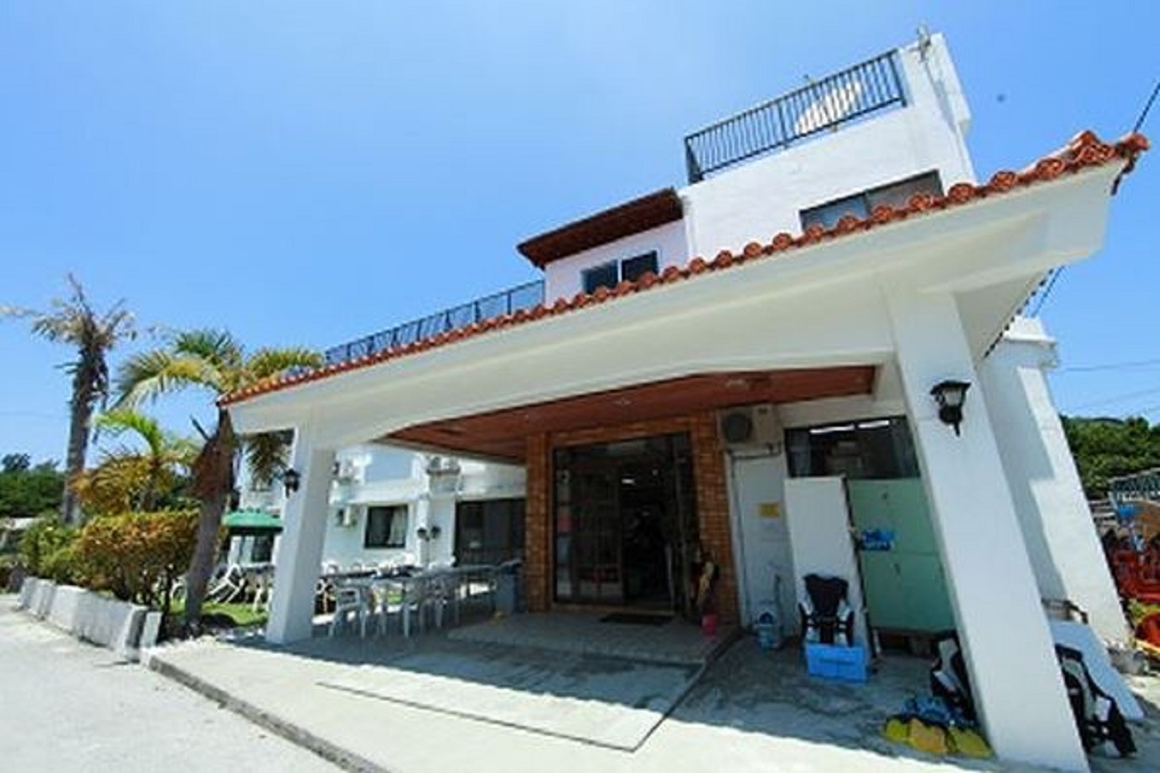 民宿　礁石國吉＜渡嘉敷島＞（Pension Reef inn Kuniyoshi）＜Tokashiki Island＞