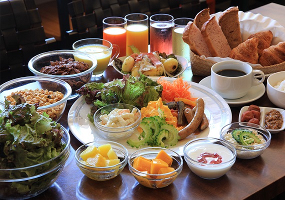 Breakfast buffet (sample)