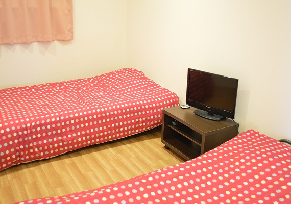 Twin accommodation room