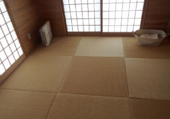A spacious Japanese-style room with a sense of luxury