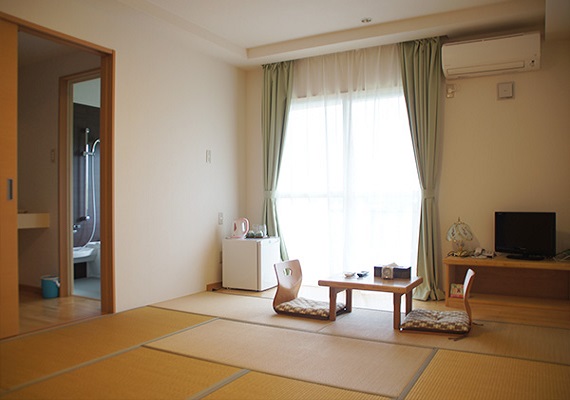 Japanese-style room