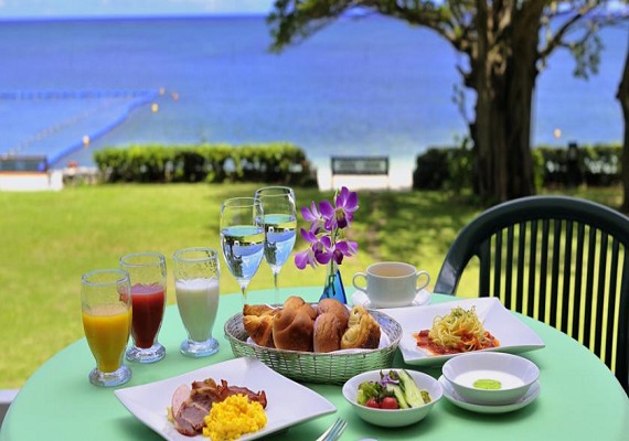 Japanese-Western-style breakfast buffet