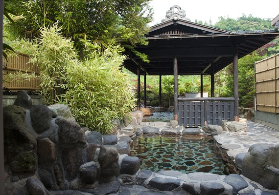 庭園露天浴池