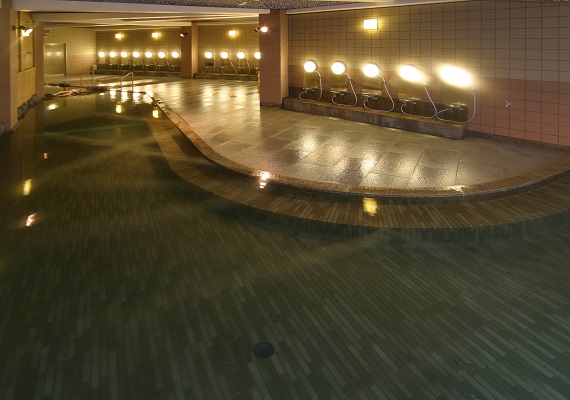 Large communal bath "Yunoka" that heals you from fatigue after trip.