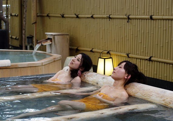 Fully enjoy "Yunone" open-air bath (tright bath, "sleeping bath")