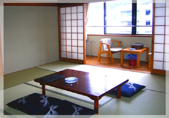 Japanese-style room