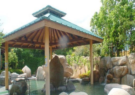 One of the largest open-air-bathes in West Japan