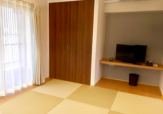 4 rooms only. Japanese-style room (2nd floor)