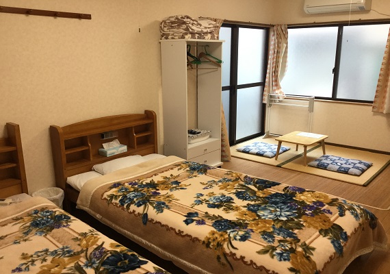 Western-style room (Room 3)