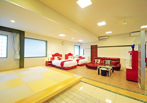 【Bedroom, living room and space with Ryukyu tatami】