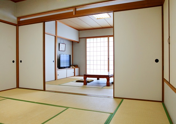 Japanese-style room 8 tatami size