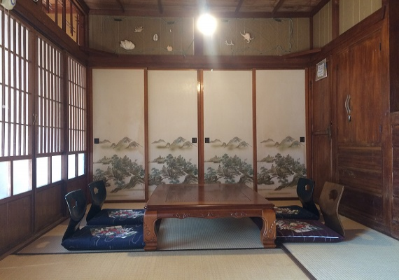 Japanese-style superior room 