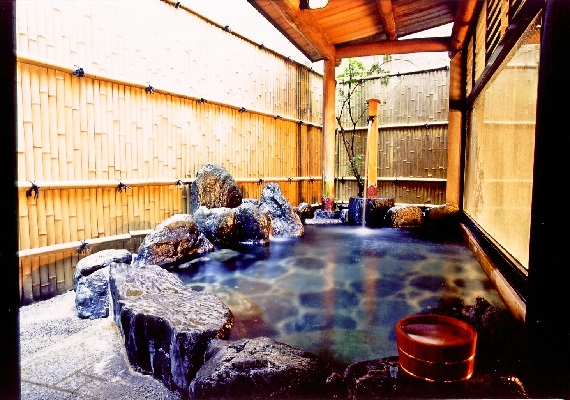 "Hot water of white plum blossoms" open-air bath