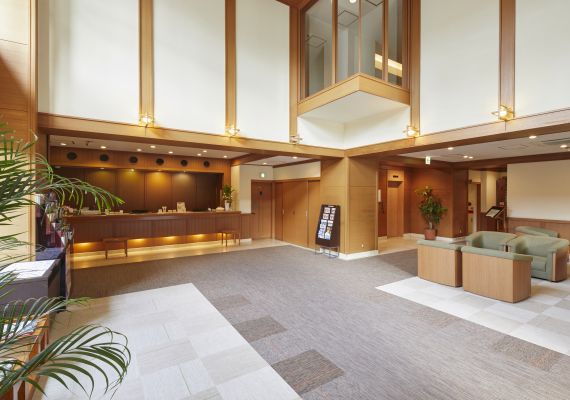 Spacious lobby 