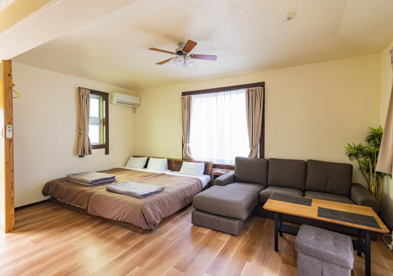 [Fekaji] 1F for 3 people 
1 single bed, 1 double beds, BBQ available