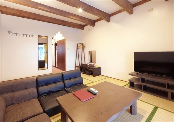 Japanese-Western style maisonette 65㎡ (1-6 people)