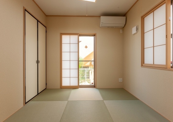 We arrange nice Japanese-style room 