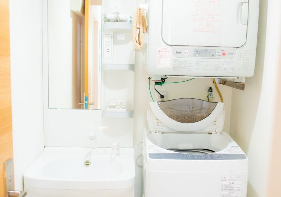 You can wash and take your laundry home without storing it