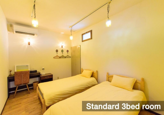 ２階【カリフォルニアスタイルスタンダードツイン】
ベッドルーム
ツインベッドルームをトータル３部屋ご用意致しております。