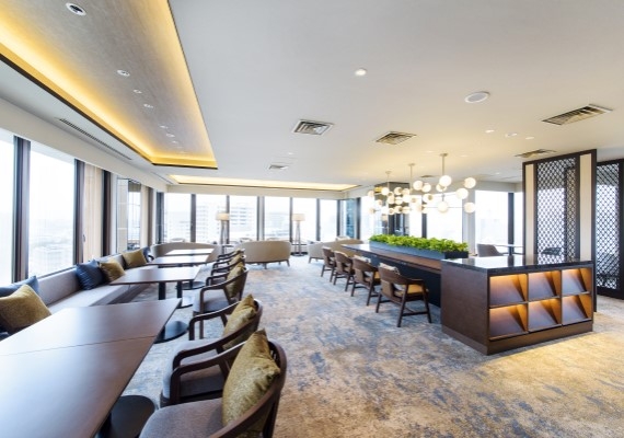 最頂樓行政酒廊（Club Lounge）