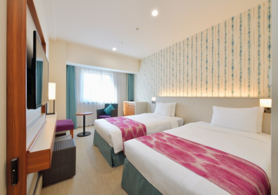 Introduction point
A twin room that combines functionality and comfort so you can spend your time in comfort.
The beds can be joined together, making it perfect for families with children who sleep together.