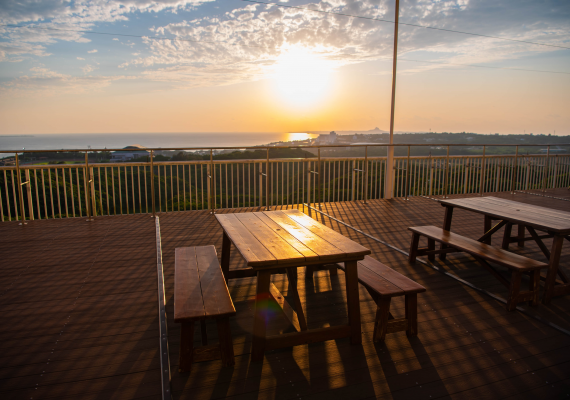 New terrace deck full of the scent of nature