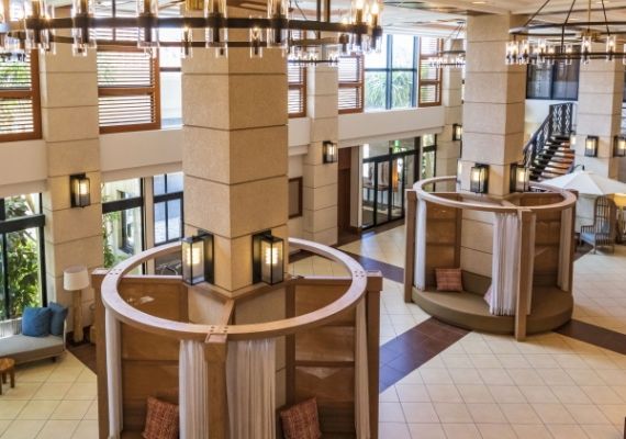Lobby in the hotel building 