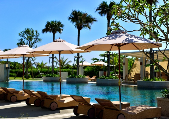 宿泊者専用アウトドアプール（4月～10月）