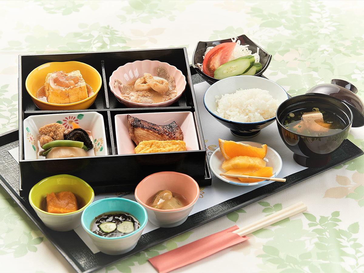 Breakfast buffet ☆ Okinawan cuisine