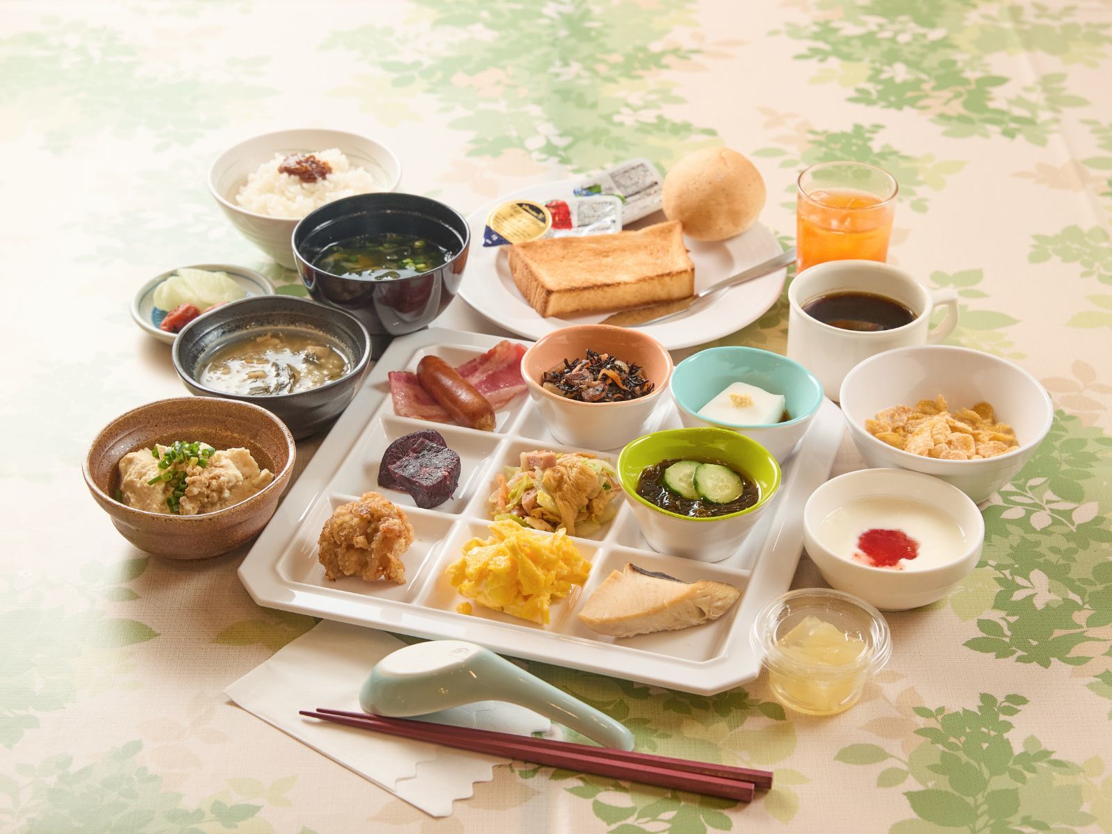 Reservation right before the stay is OK! With the Okinawan breakfast that mom never fails to prepare♪