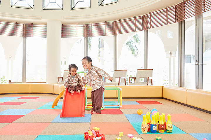 【キッズスペース イメージ】小さなお子さまにのびのびとお楽しみいただけるエリアをご用意。 【キッズスペース イメージ】小さなお子さまにのびのびとお楽しみいただけるエリアをご用意。