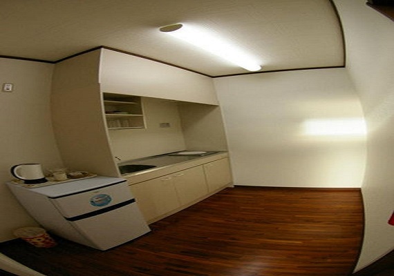 Kitchen: with sink, safe IH mini-cooker and refrigerator