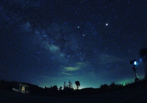 在UmiOto的屋顶，也能享受满天的星空，但是告诉而且可以看到这样的星空的地方★