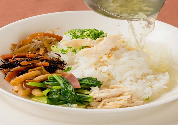 ◆汤饭◆大受喜爱的菜色♪点缀菜色可自由选择！请您享用清爽的料理。