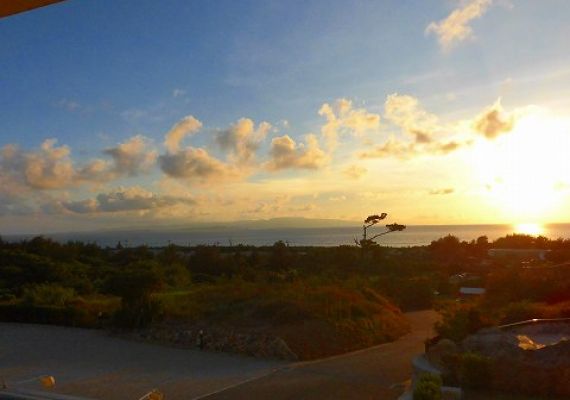 デラックスツインロフト付　テラスからの夕景