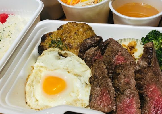 【夕食（お弁当Ａ）付き！】≪ステーキ専門店の料理が食べられる≫ステーキ＆ハンバーグ弁当付きプラン♪