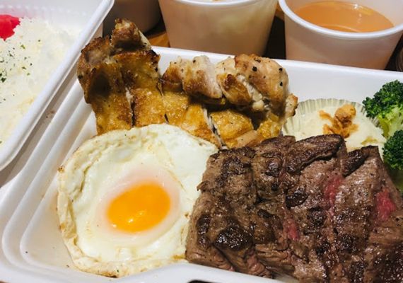 【夕食（お弁当Ｂ）付き！】≪ステーキ専門店の料理が食べられる≫ステーキ＆ハーブチキン弁当付きプラン♪