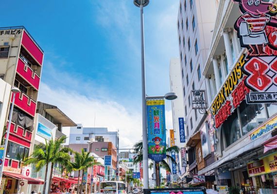 【沖縄トラベル・1泊で気楽に宿泊】広くてお洒落アジアンテイスト風部屋・非日常、絶景オーシャンビュー☆