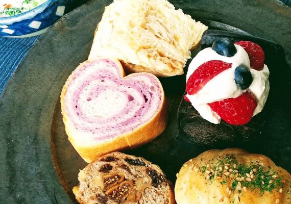 【ご朝食】風来荘の朝ごはん。オーナーが毎日焼き上げる、自家製天然酵母パン&スープは好評です♪