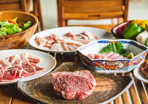 《1天限2组》晚餐是大家一起在大自然里热热闹闹享受岛食材BBQ烤肉！【含2餐】