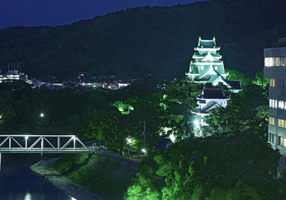 【早餐】請品嘗包含岡山當季美味的人氣自助早餐「岡山早飯」。